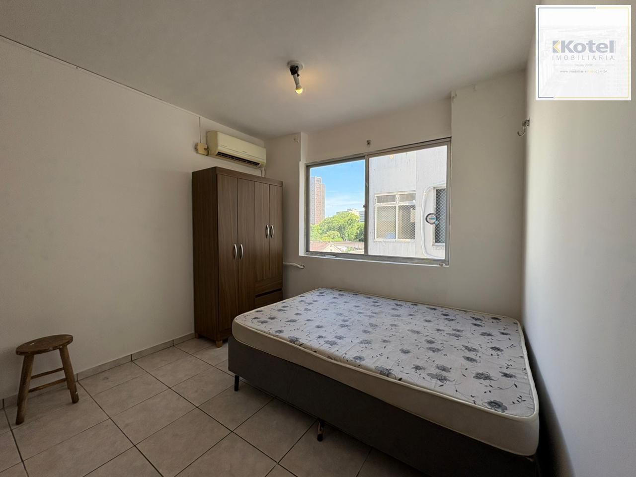 Kitnet, à venda, 25 m², Centro Histórico - Porto Alegre — foto 2