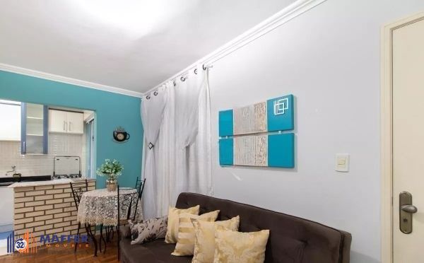 Apartamento no Centro de 1 dormitório semi mobiliado