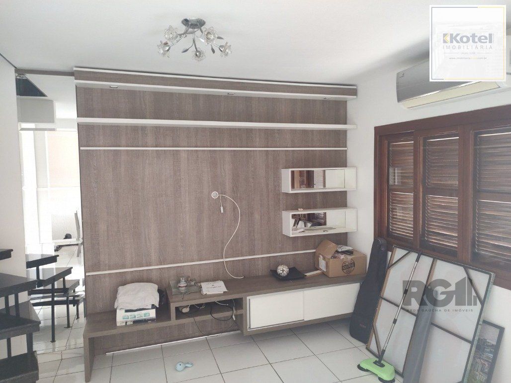 Vende ap. duplex, 2 dormitórios, 1 suíte, closet, ar split, salão de festa