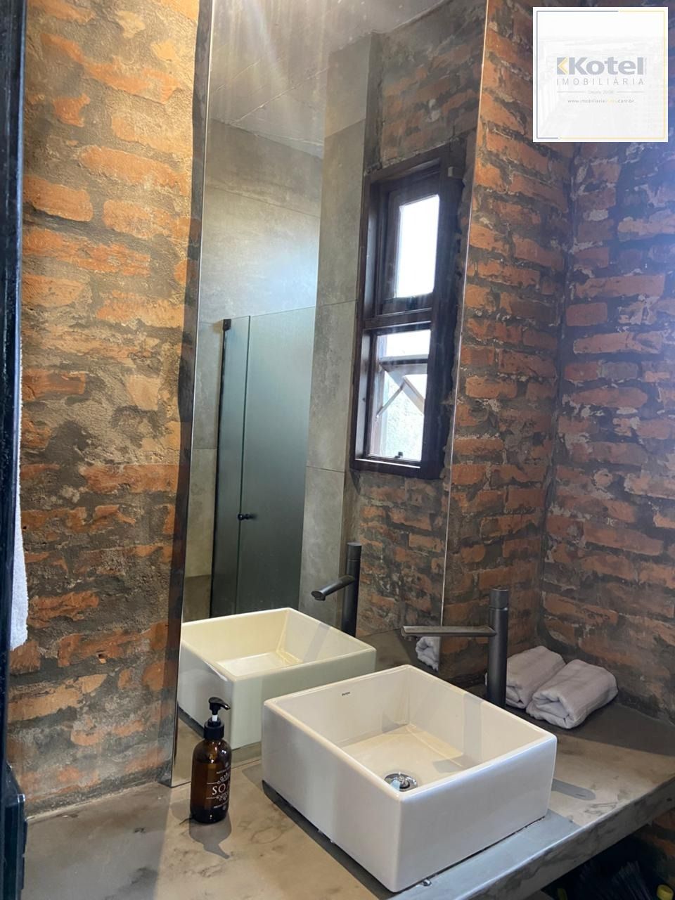 Apartamento de 1 dormitório para alugar no bairro Rio branco