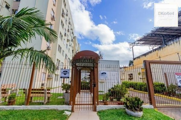 Apartamento no Sarandi de 2 dormitórios e vaga semi mobiliado DESOCUPADO