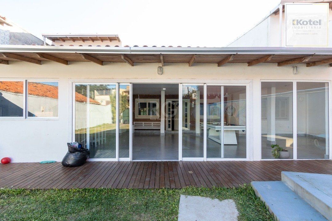 Casa para Venda - 120m², 4 dormitórios, sendo 1 suites, 3 vagas - Serraria