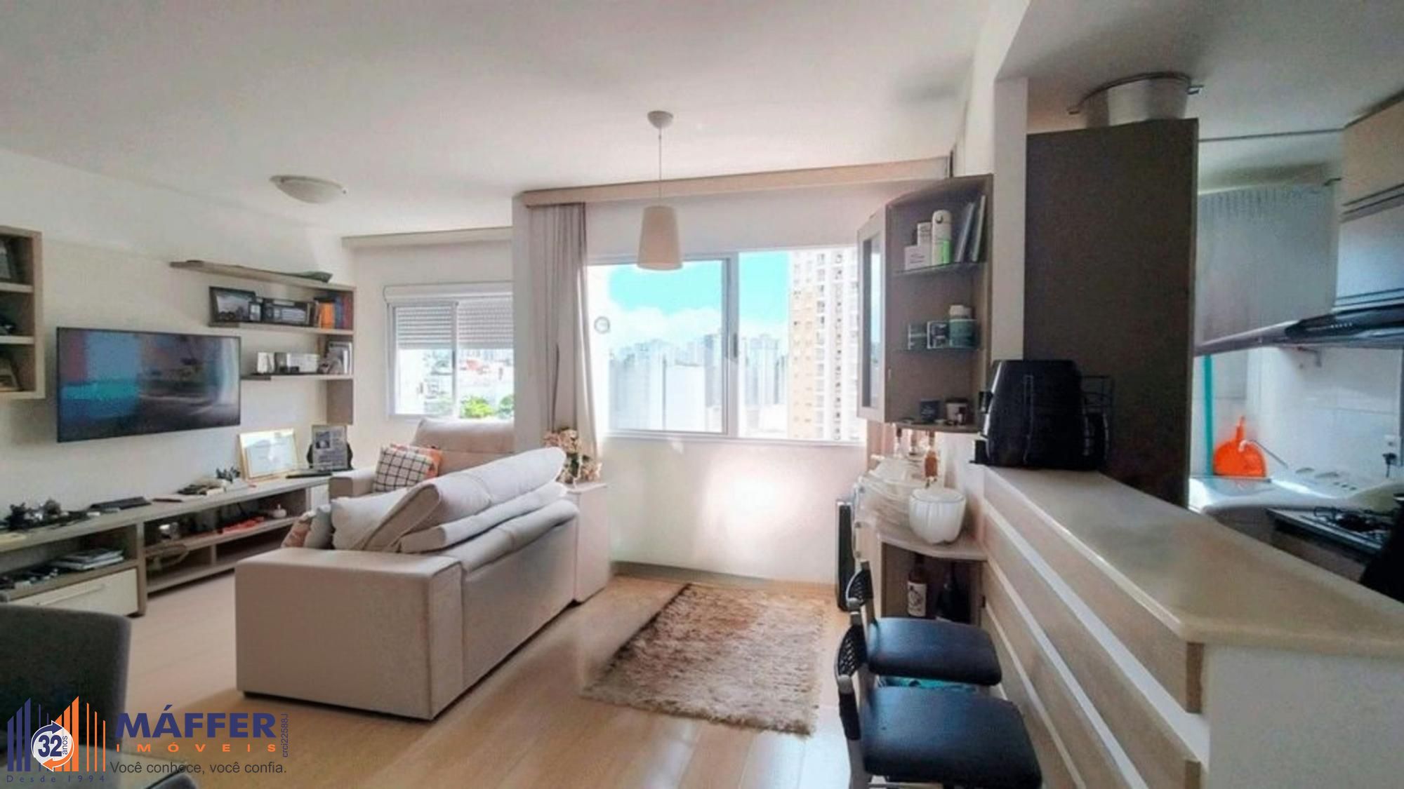 Apartamento de 3 quartos, suíte, elevador e 1 vaga no bairro Vila Ipiranga.