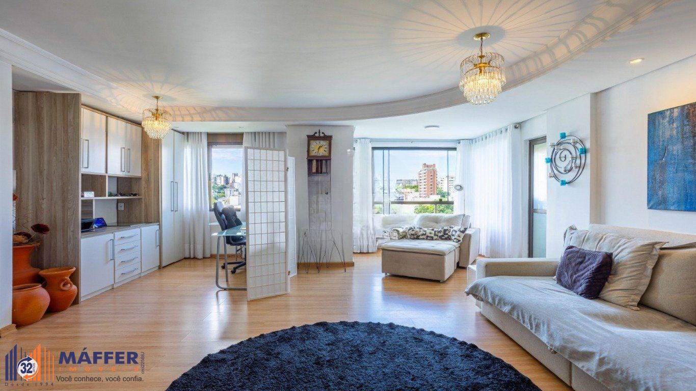 Cobertura com 3 Quartos, 1 suíte, 2 vagas e 211m²  no Petrópolis.