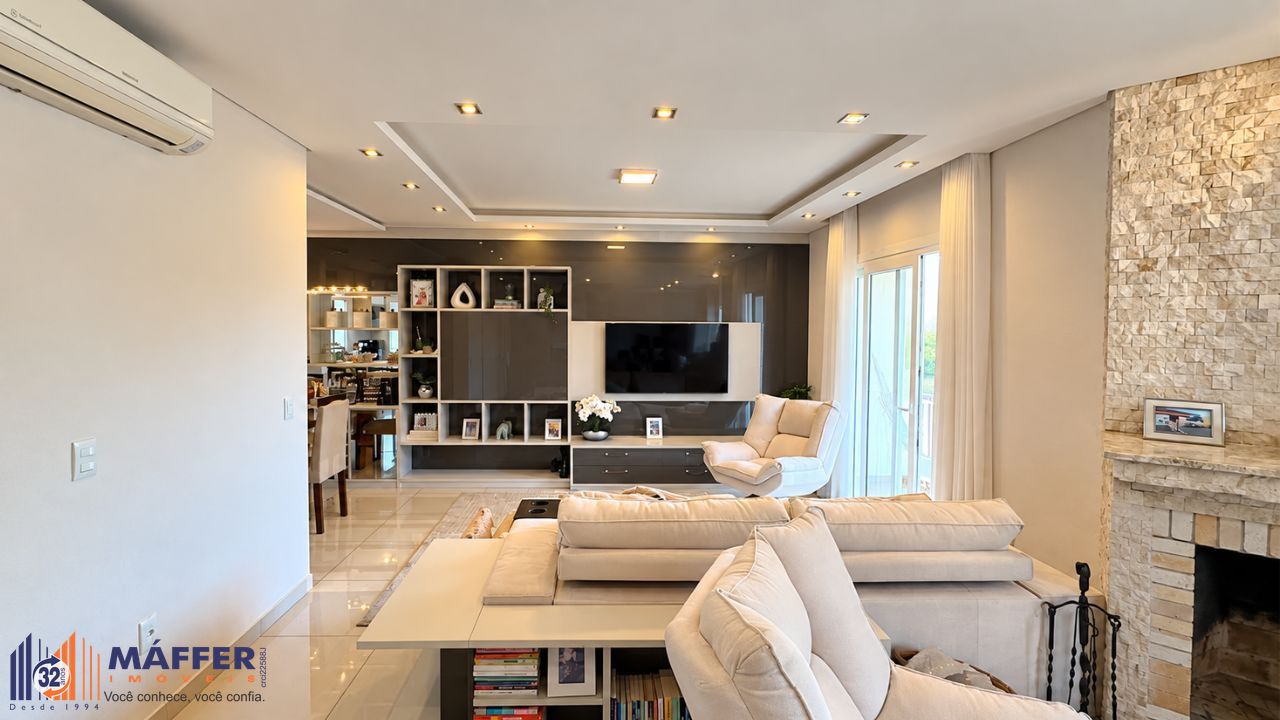 Sobrado | Jardim Planalto | 3 Suítes | R$950mil | Semimobiliado