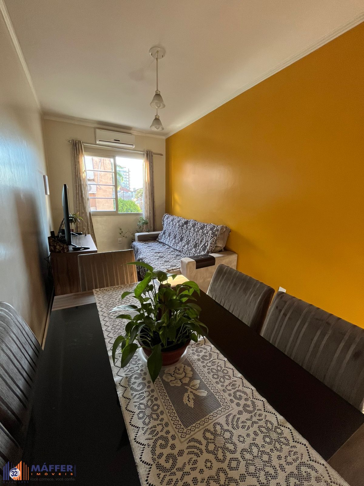 Apartamento com 2 quartos, 2 banheiros e sol da manhã no bairro Vila Ipiranga