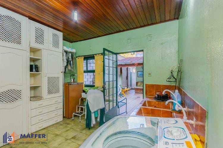 Casa, 6 quartos, 242 m² - Foto 9
