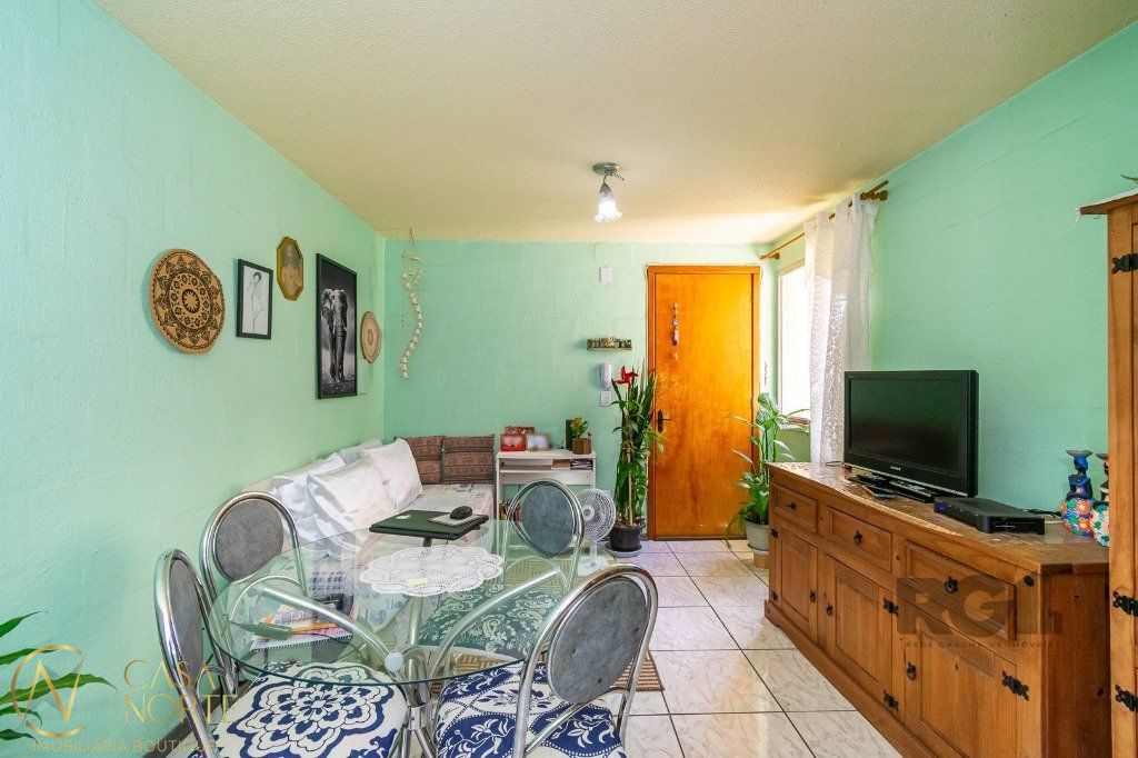 Apartamento à venda com 2 quartos, 38m², 1 vaga, Beco Pedro Rodrigues Bittencourt no bairro Vila Nova em Porto Alegre