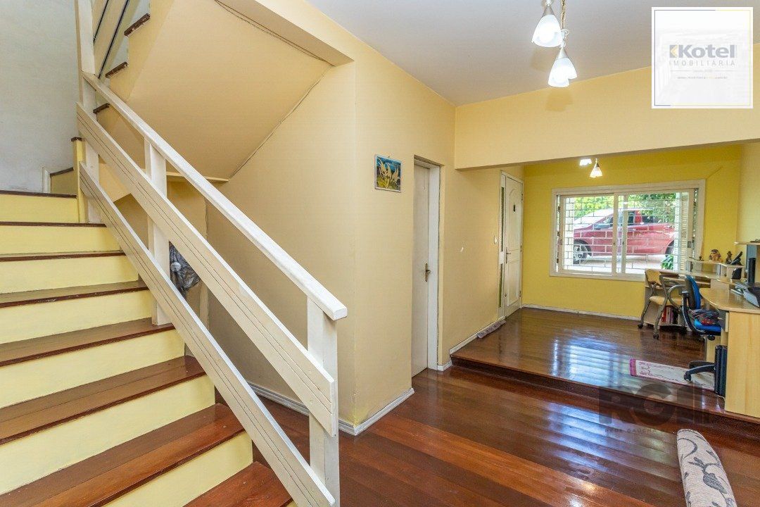 Casa com 3 Quartos à Venda, 293 m² por R$ 650.000 — foto 4