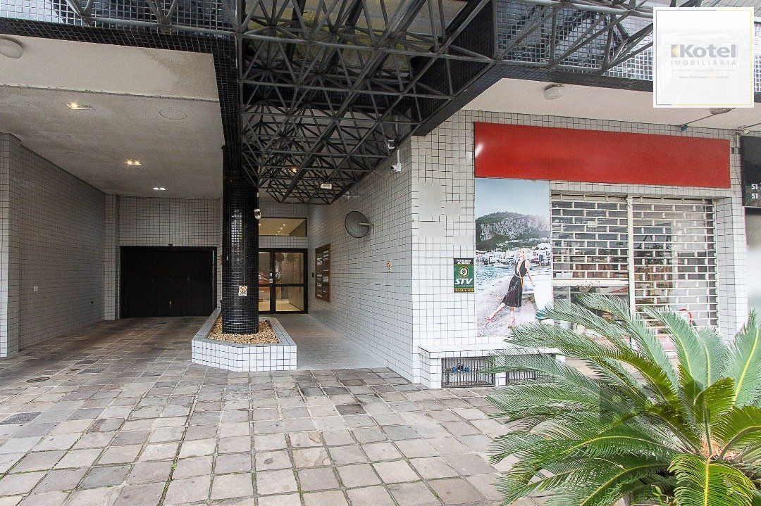 SALA COMERCIAL BAIRRO MENINO DEUS - 82m² DE ÁREA PRIVATIVA, 1 VAGA