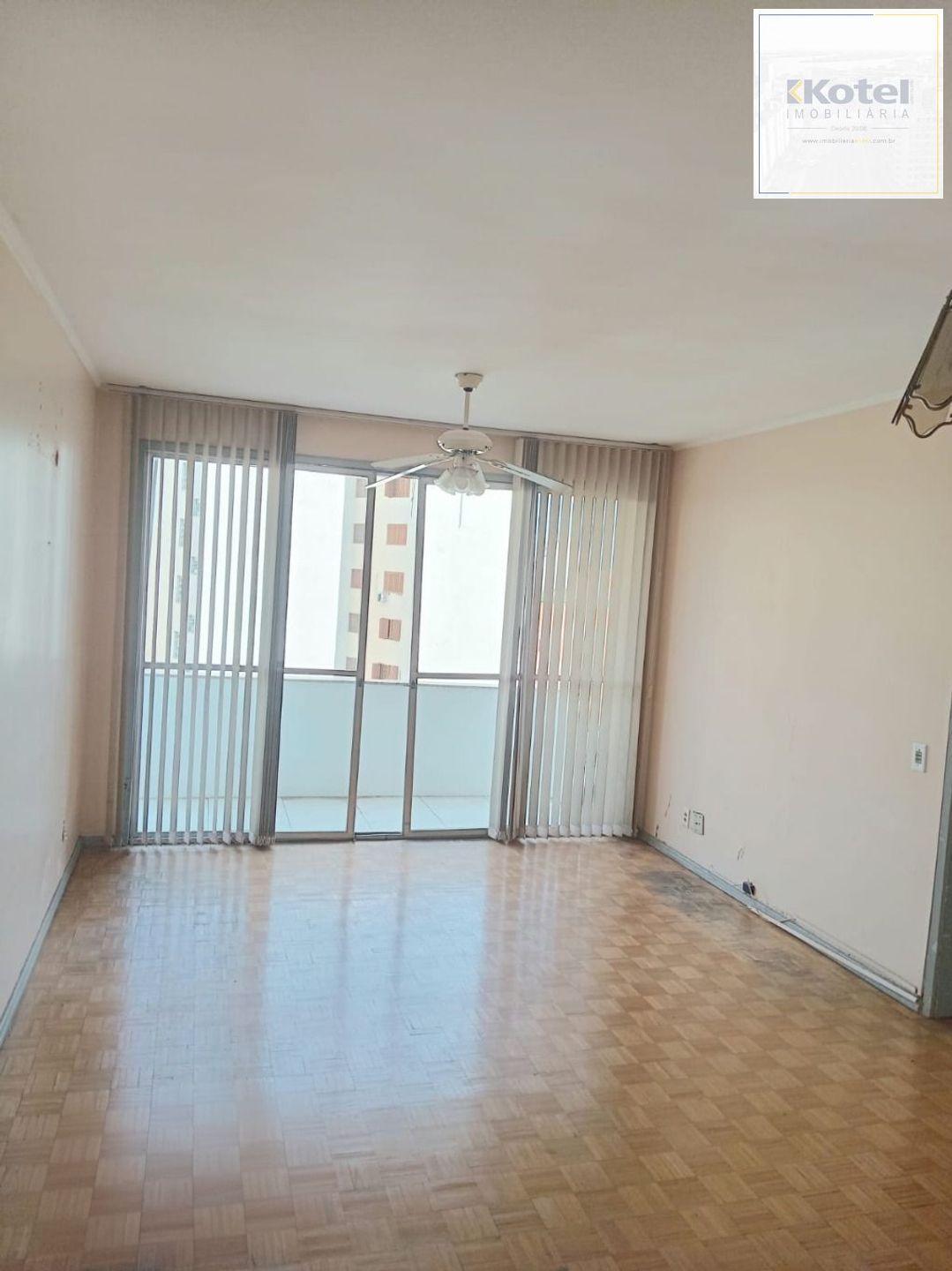Apartamento de 2 quartos e elevador em Canoas.