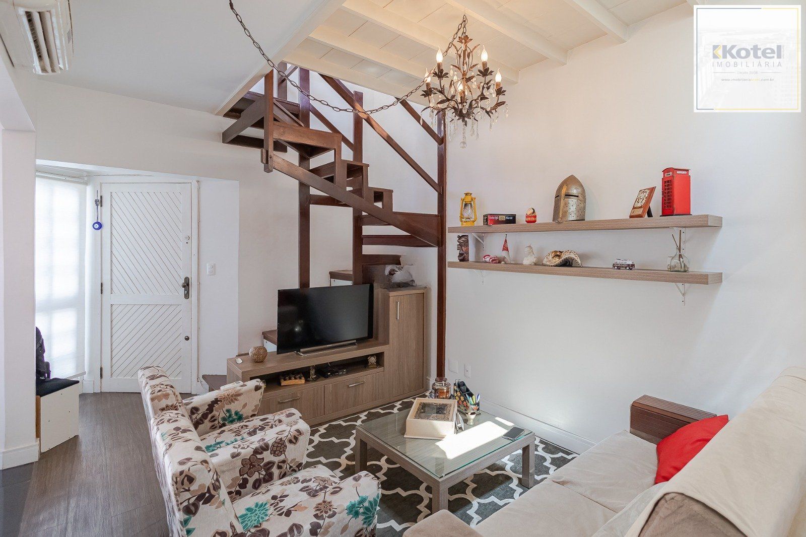 Cobertura com 2 quartos, Jacuzzi, Área gourmet e vaga coberta bairro Rio Branco