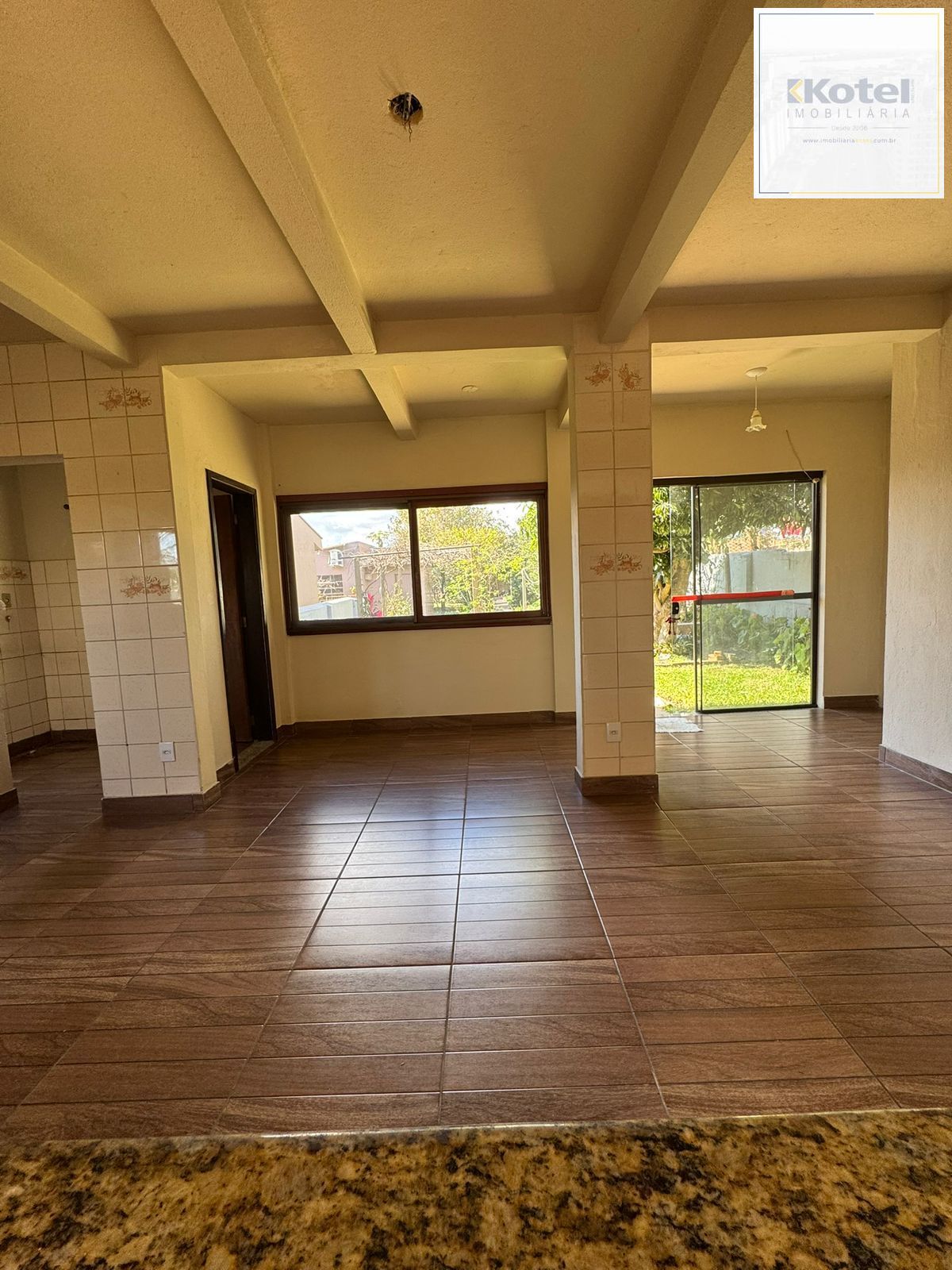 Casa 4 dorms à venda Avenida Manoel Elias, Porto Alegre.