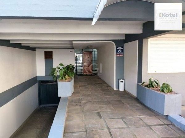 Sala Comercial, 1 sala, à venda, 68 m², Petrópolis - Porto Alegre — foto 2