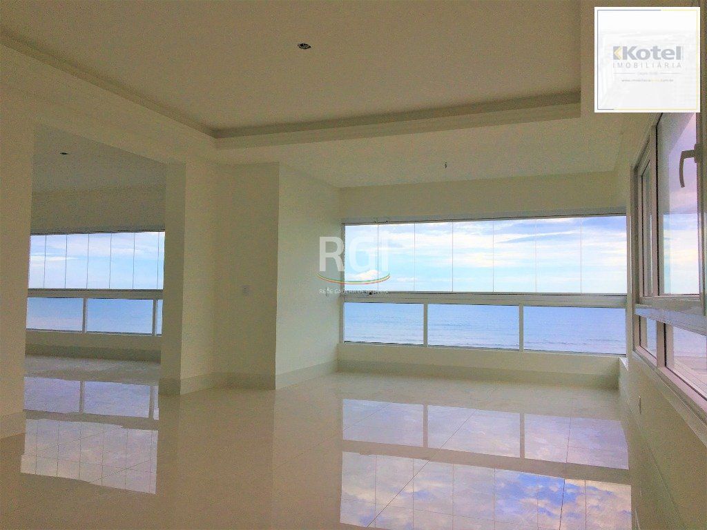 Apartamento para Venda - 161.39m², 4 dormitórios, sendo 2 suites, 2 vagas - Centro
