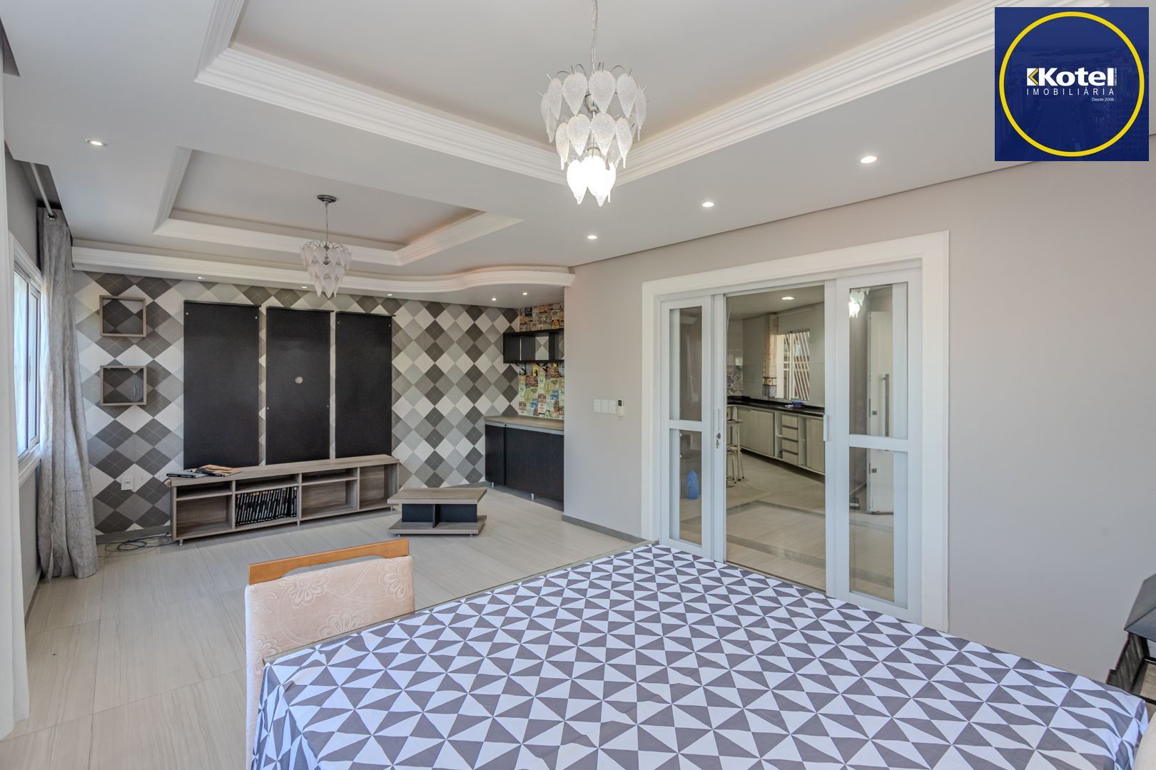 Casa sobrado no Morro Santana de 2 dormitórios e 2 vagas