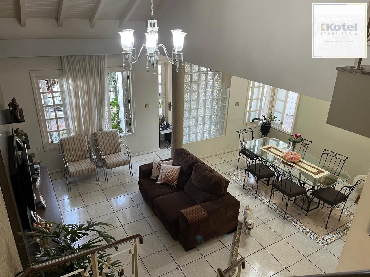 Sobrado 4 quartos à venda, 188m², Vila Márcia - Cachoeirinha