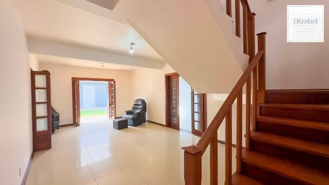 Casa térrea com 3 dormitórios, piscina, espaço gourmet com churrasqueira. — foto 4