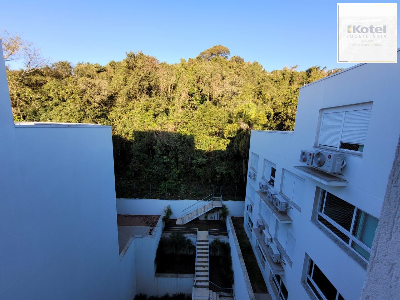 cobertura vista Beira Rio  03 dormitórios com 2 suítes e três vagas individuais