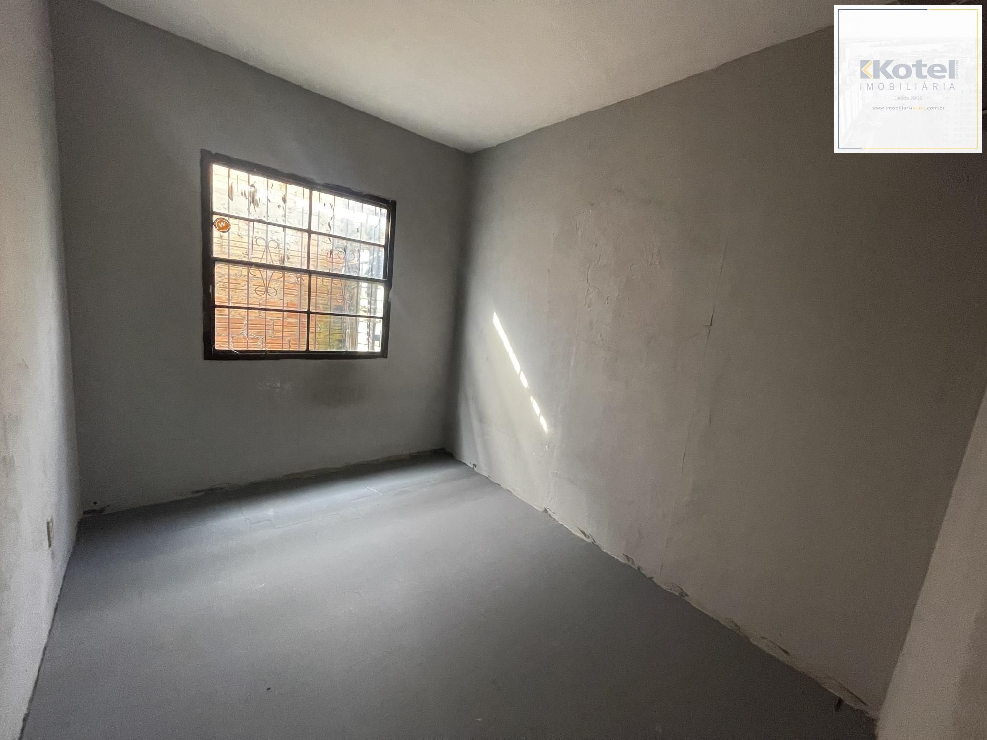 Apartamento 48m² Bairro Maria Regina Térreo com pequeno pátio Alvorada