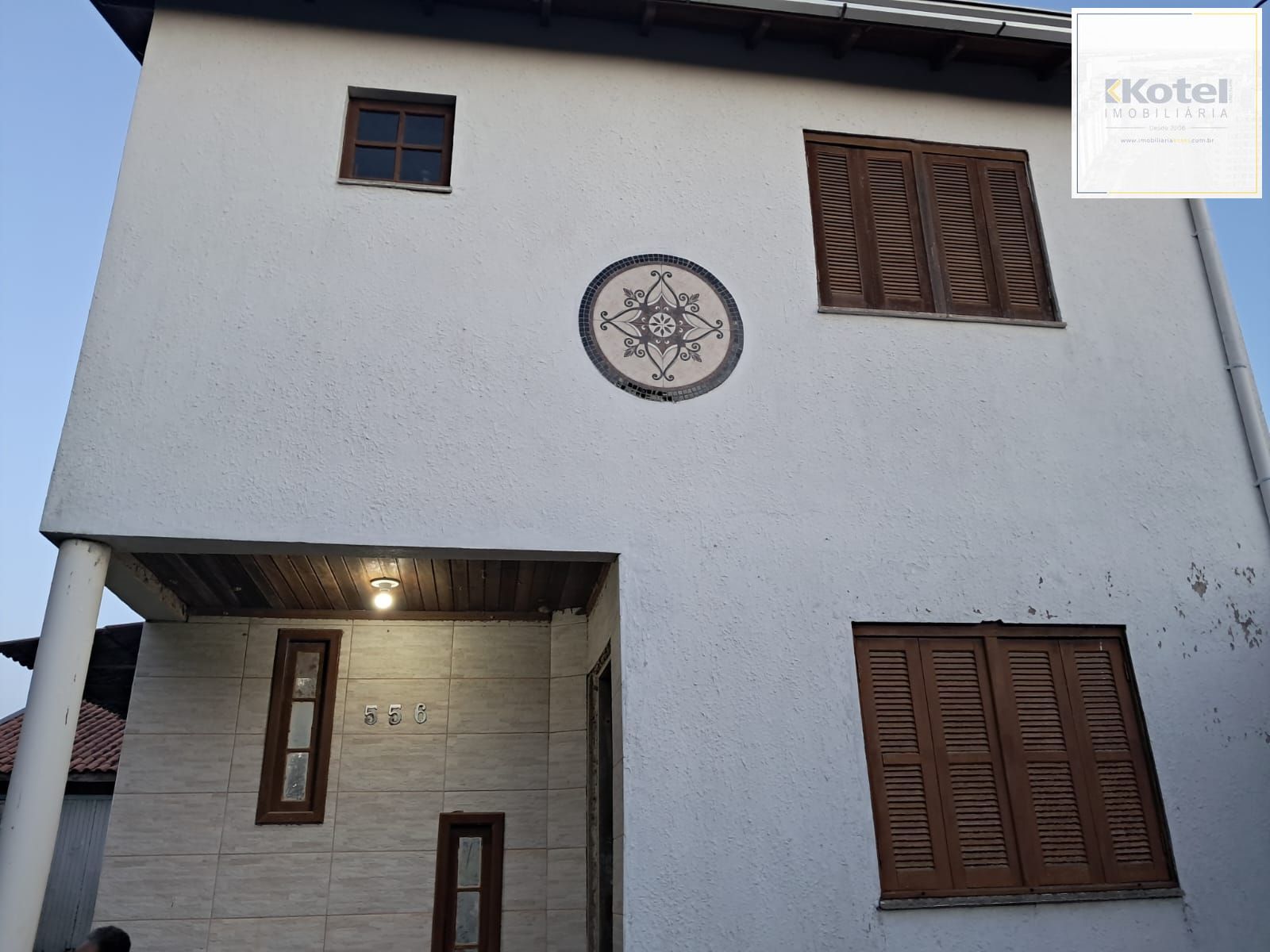 Sobrado de 2 quartos, suíte e 2 vagas no bairro Ponta Grossa. — foto 2