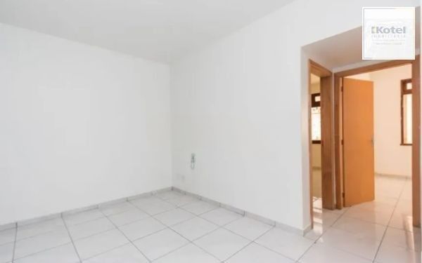 Apartamento de 2 dormitórios térreo DESOCUPADO no bairro Praia de Belas — foto 2