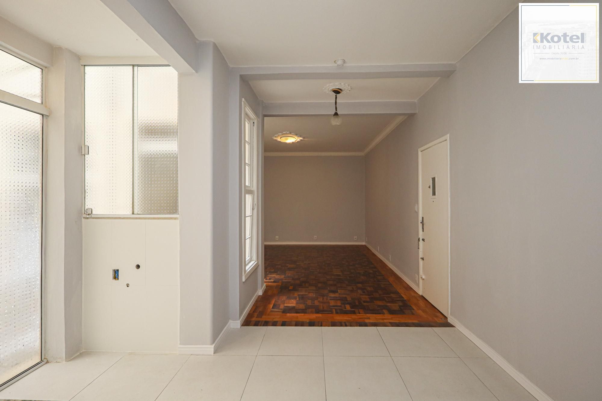Apartamento a venda no bairro Bom Fim