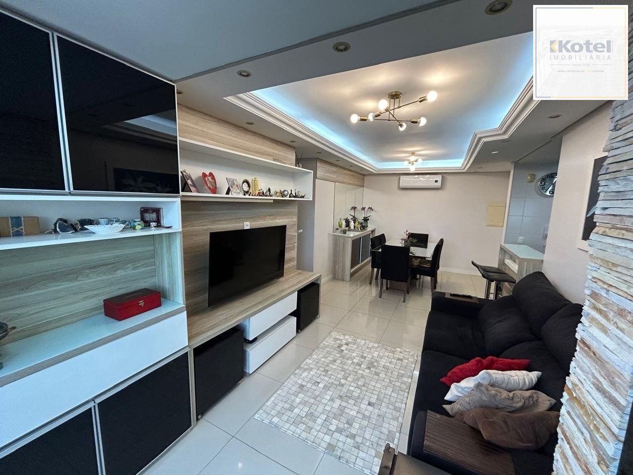 Apartamento com 3 dormitórios, suíte e 2 vagas