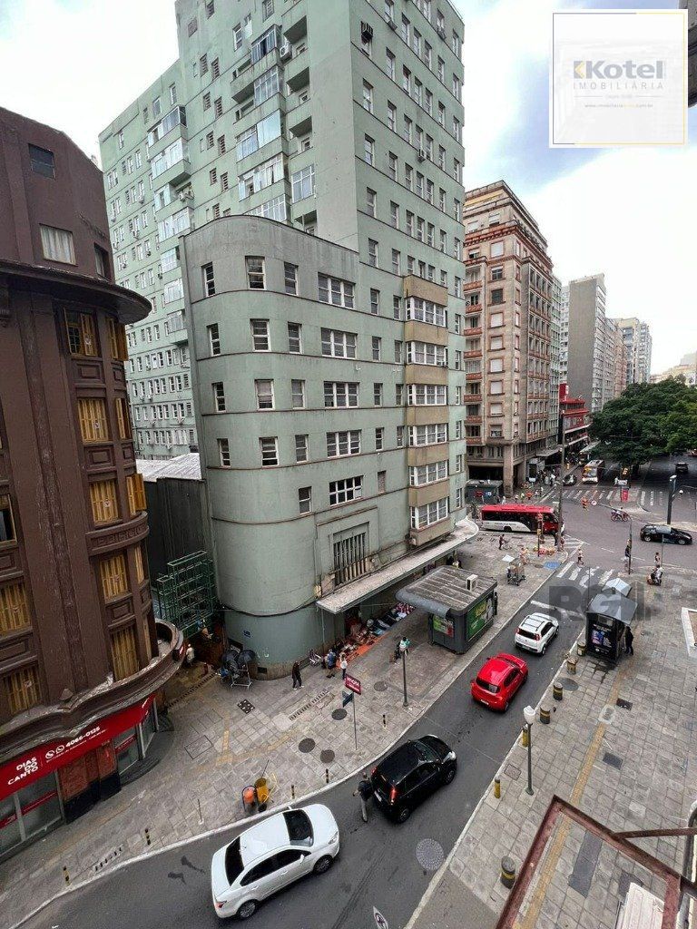 Sala Comercial à venda, 33m², Centro Histórico - Porto Alegre
