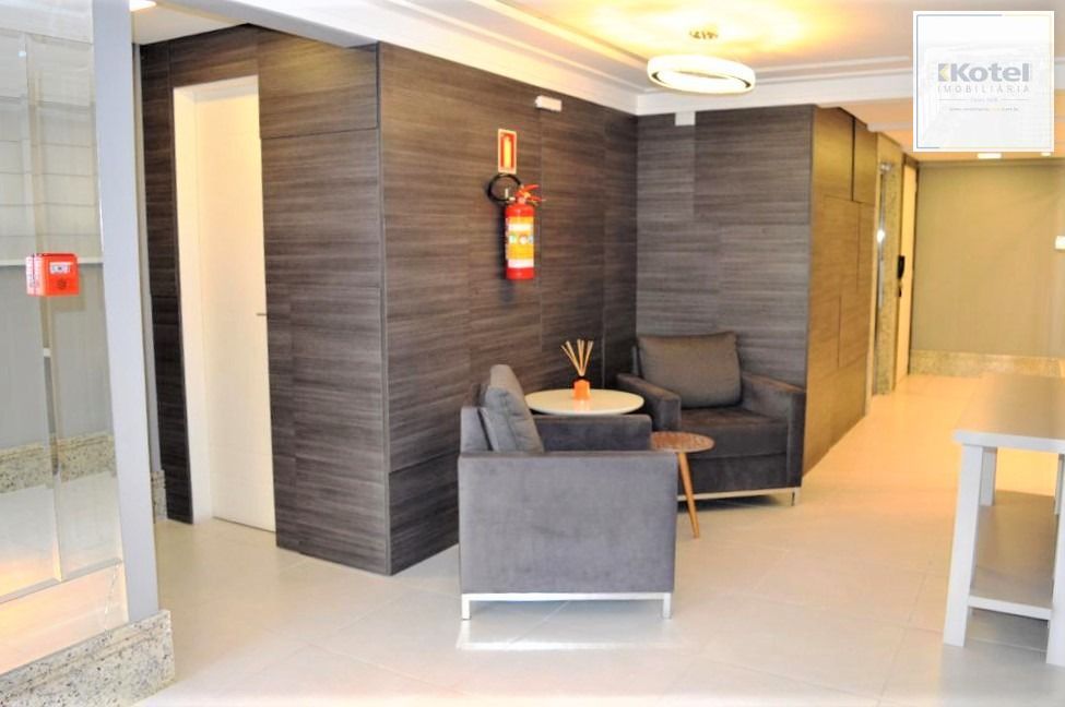 Apartamento 2 dormitórios com 1 suíte e box duplo de garagem no bairro Auxiliadora . — foto 2