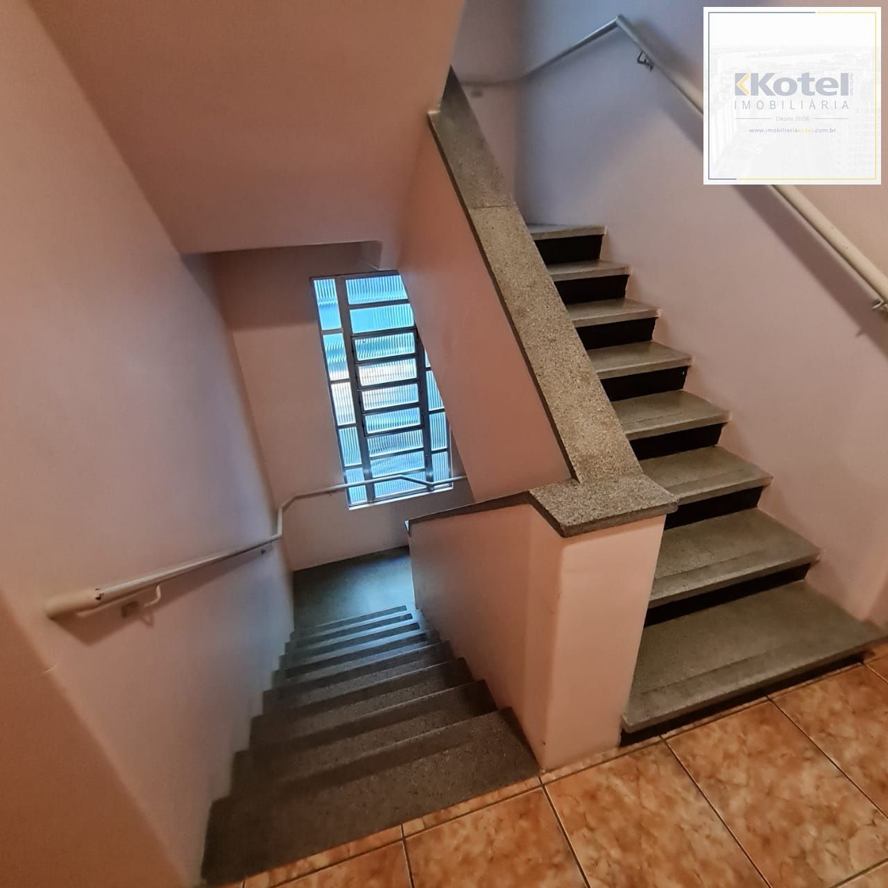 Apartamento 1 quartos à venda, 45m², Floresta - Porto Alegre — foto 2