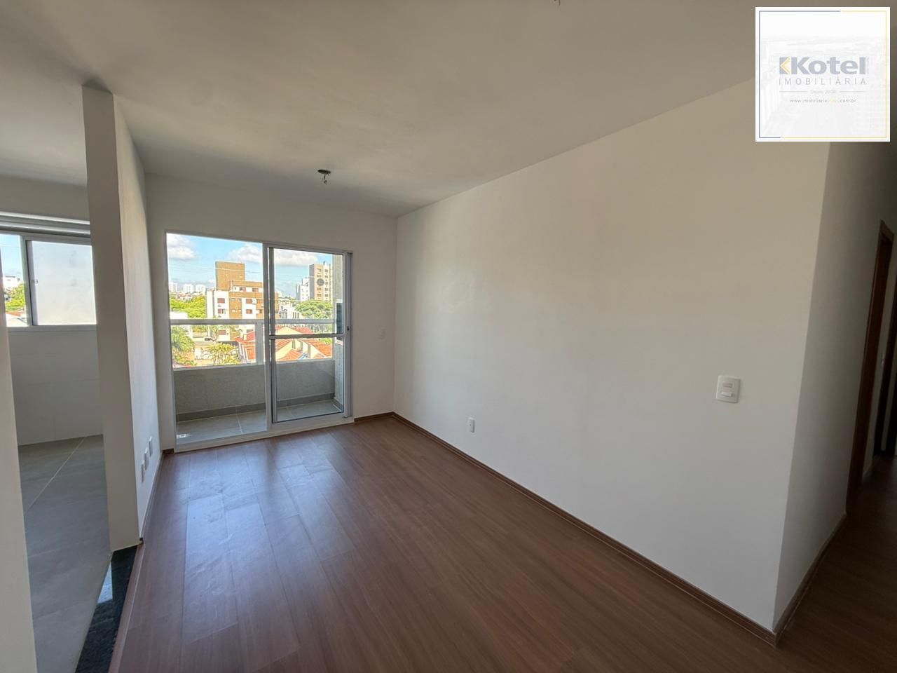 Apartamento com sacada e churrasqueira no bairro Jardim Planalto!!