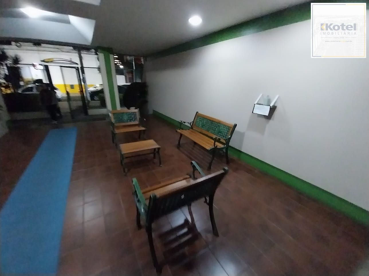 Excelente apartamento, Centro Histórico, de frente, andar alto.