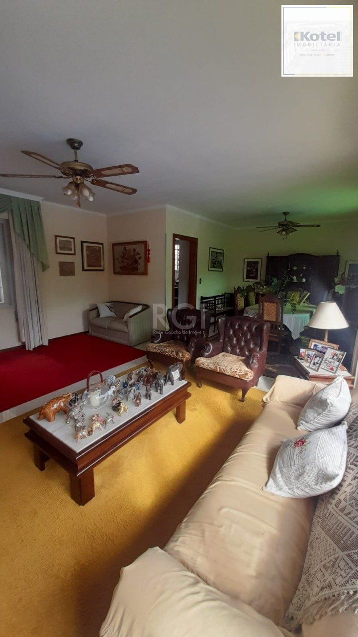 Casa para Venda - 250m², 3 dormitórios, sendo 1 suites, 3 vagas - Chácara das Pedras — foto 4