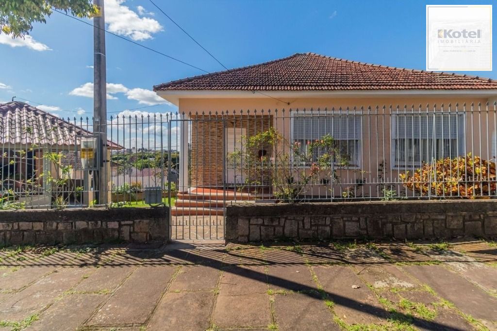 Casa de 3 Dormitório(s) Bairro Jardim Itu - Porto Alegre