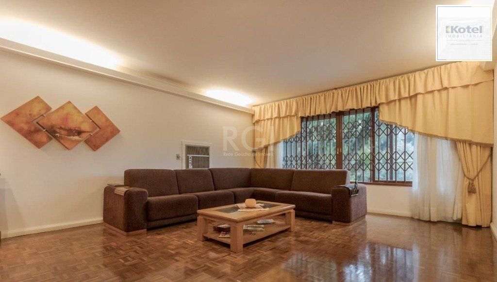 Casa para Venda - 327m², 4 dormitórios, sendo 1 suites, 3 vagas - Chácara das Pedras — foto 4