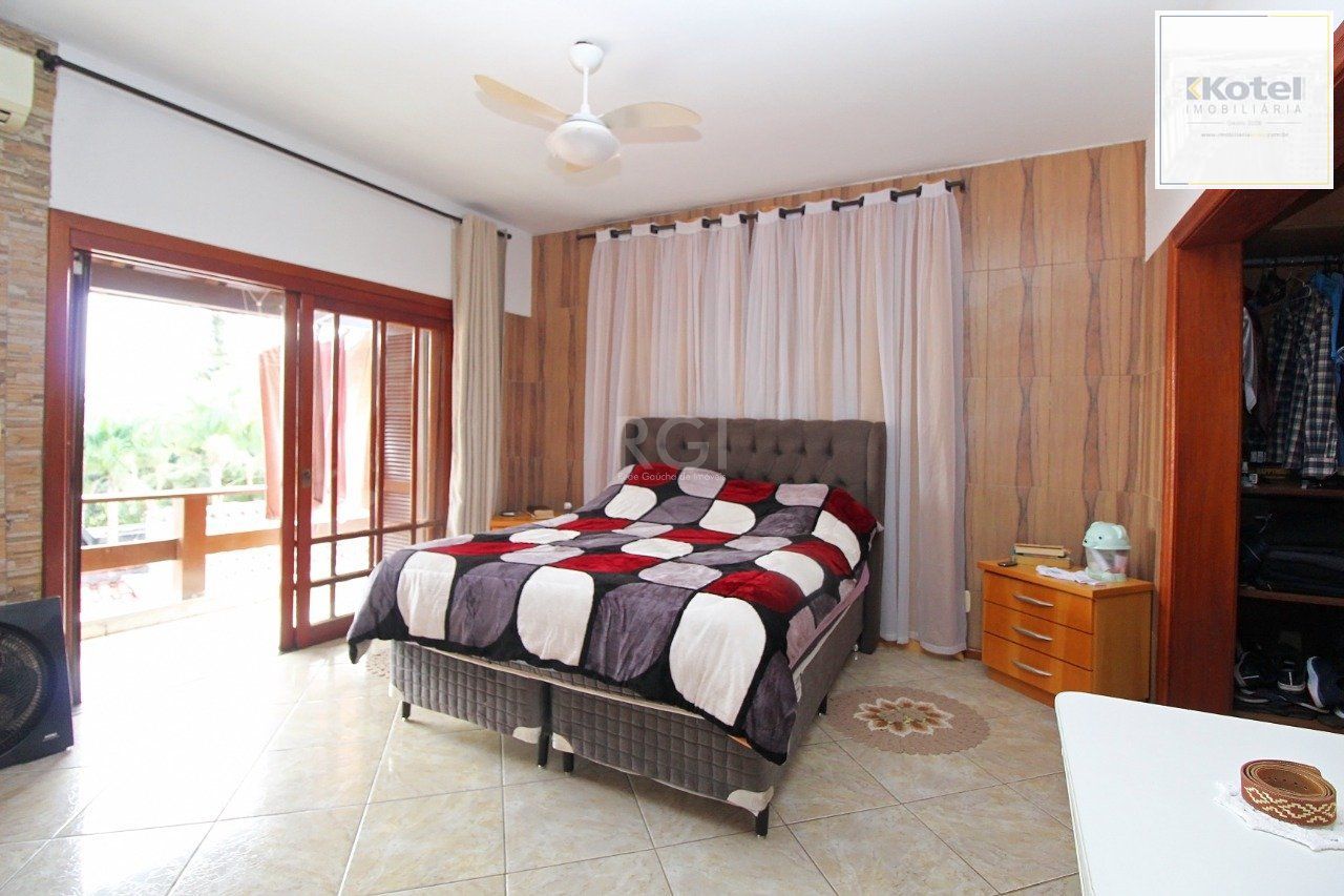 Casa para Venda - 339m², 3 dormitórios, 2 vagas - Vila Nova, Porto Alegre