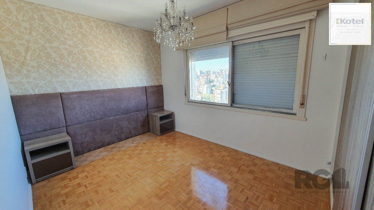 Apartamento com 4 quartos, vaga de garagem, no bairro Moinhos de Vento, Poa/RS