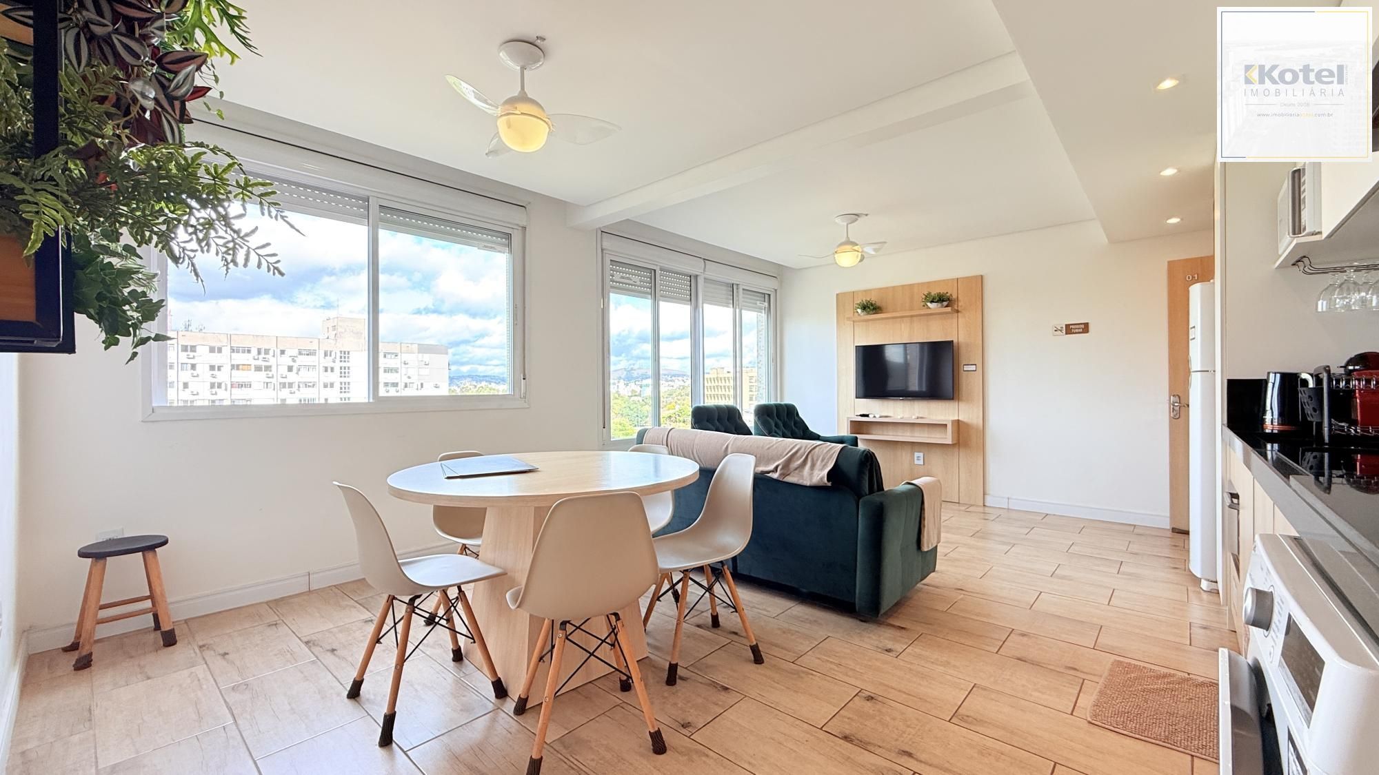 Apartamento de 2 dormitorios á venda no Bairro Centro Histórico.