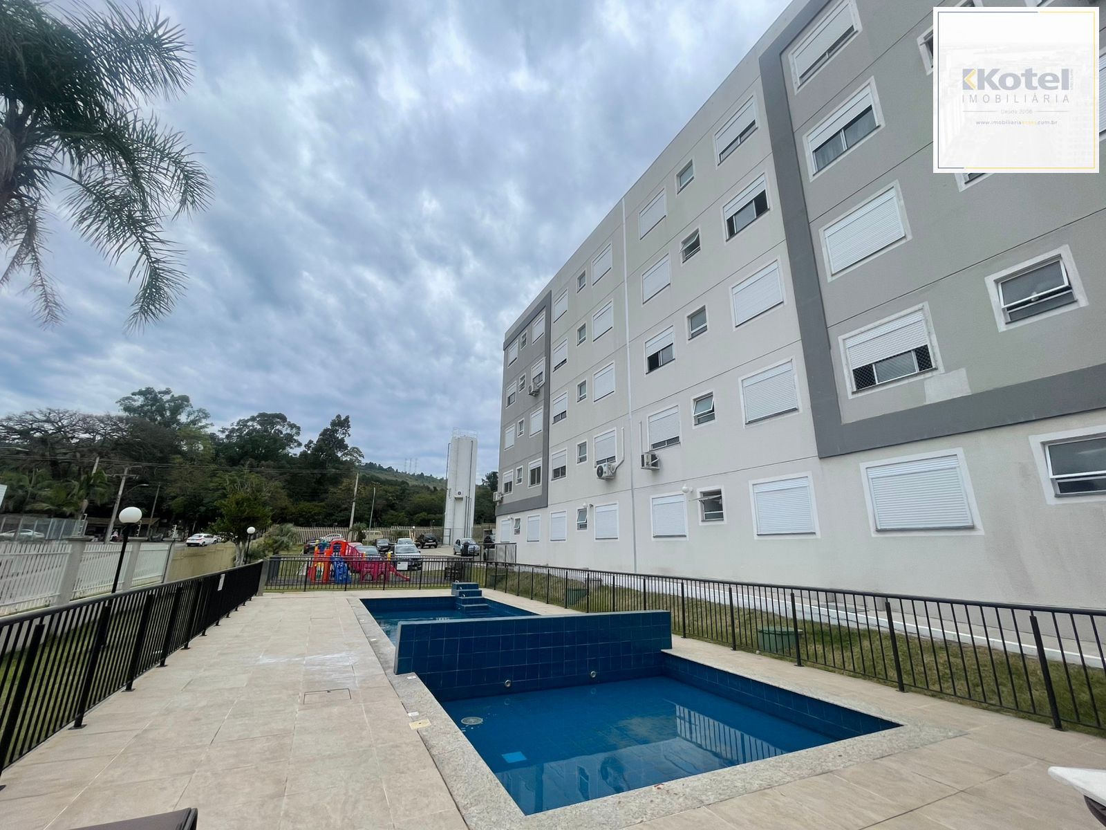 Apartamento 2 dormitórios Linda Vista, 1 vaga e Piscina na Av. Protásio Alves