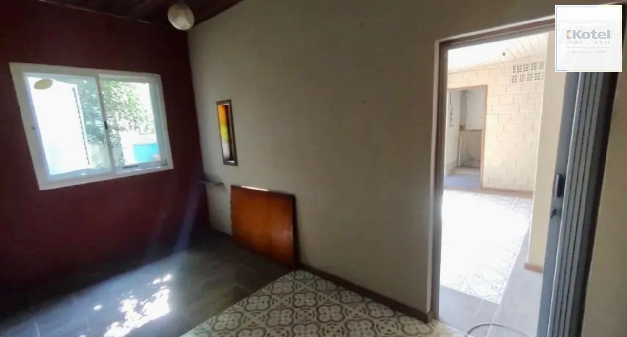 Casa com 3 Quartos e 3 banheiros à Venda, 120 m² por R$ 390.000 — foto 2