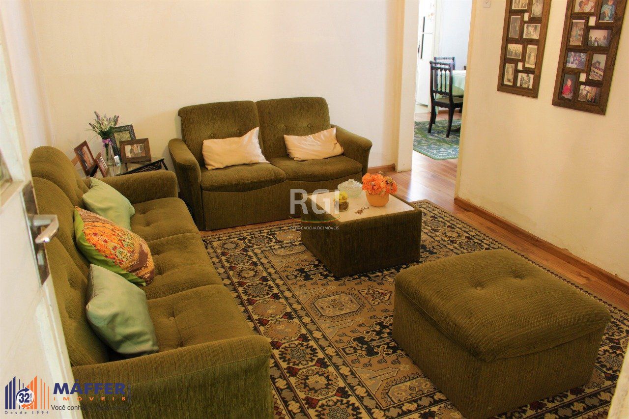 Casa para Venda - 208m², 3 dormitórios, 1 vaga - Partenon