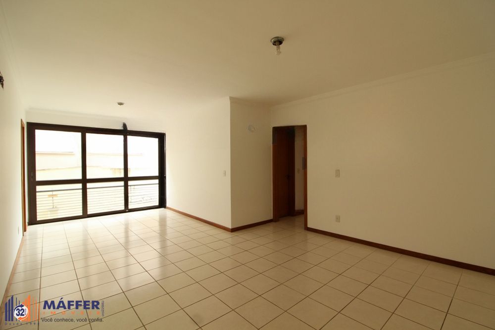Apartamento com 2 quartos, 1 suíte e 1 vaga e elevador no Bairro Bom Fim.