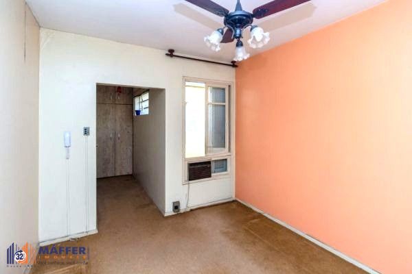 Apartamento de 2 dormitórios no Menino Deus DESOCUPADO