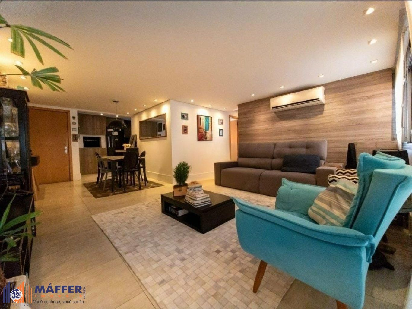 Apartamento de 3 dormitórios, suíte, 1 vaga e elevador, no bairro Boa Vista.