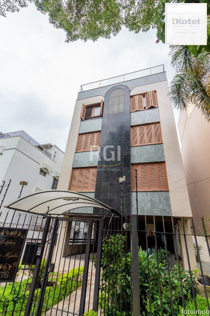 Cobertura para Venda - 248.34m², 3 dormitórios, sendo 1 suites, 3 vagas - Petrópolis — foto 2