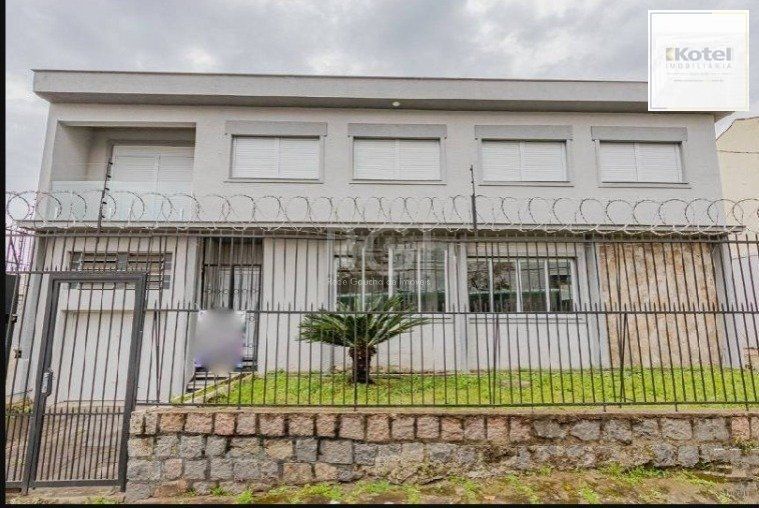 Casa para Venda - 220m², 3 dormitórios, sendo 2 suites, 2 vagas - Partenon — foto 2