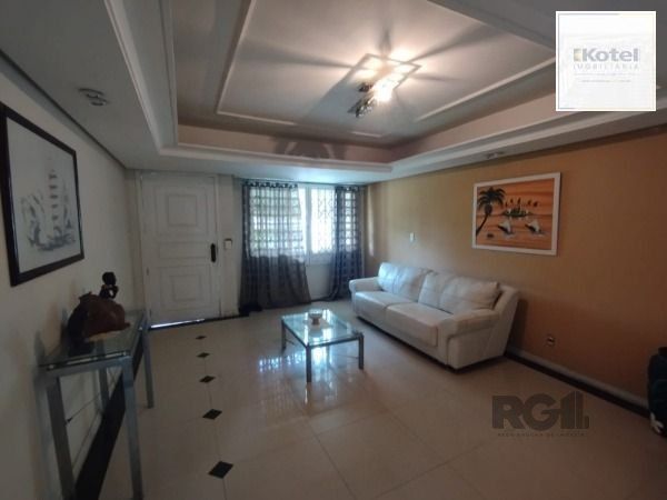 Casa em Porto Alegre, no bairro Ipanema, com 6 dormitório(s), e 6 banheiros, à venda. — foto 5