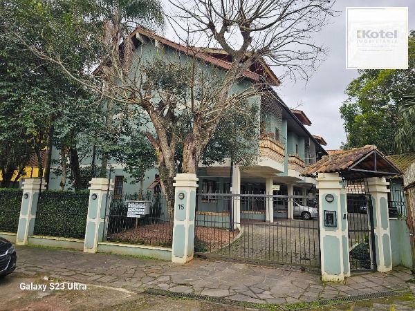 Casa Condominio em Porto Alegre, no bairro Ipanema, com 3 dormitório(s), e 3 banheiros, à venda.