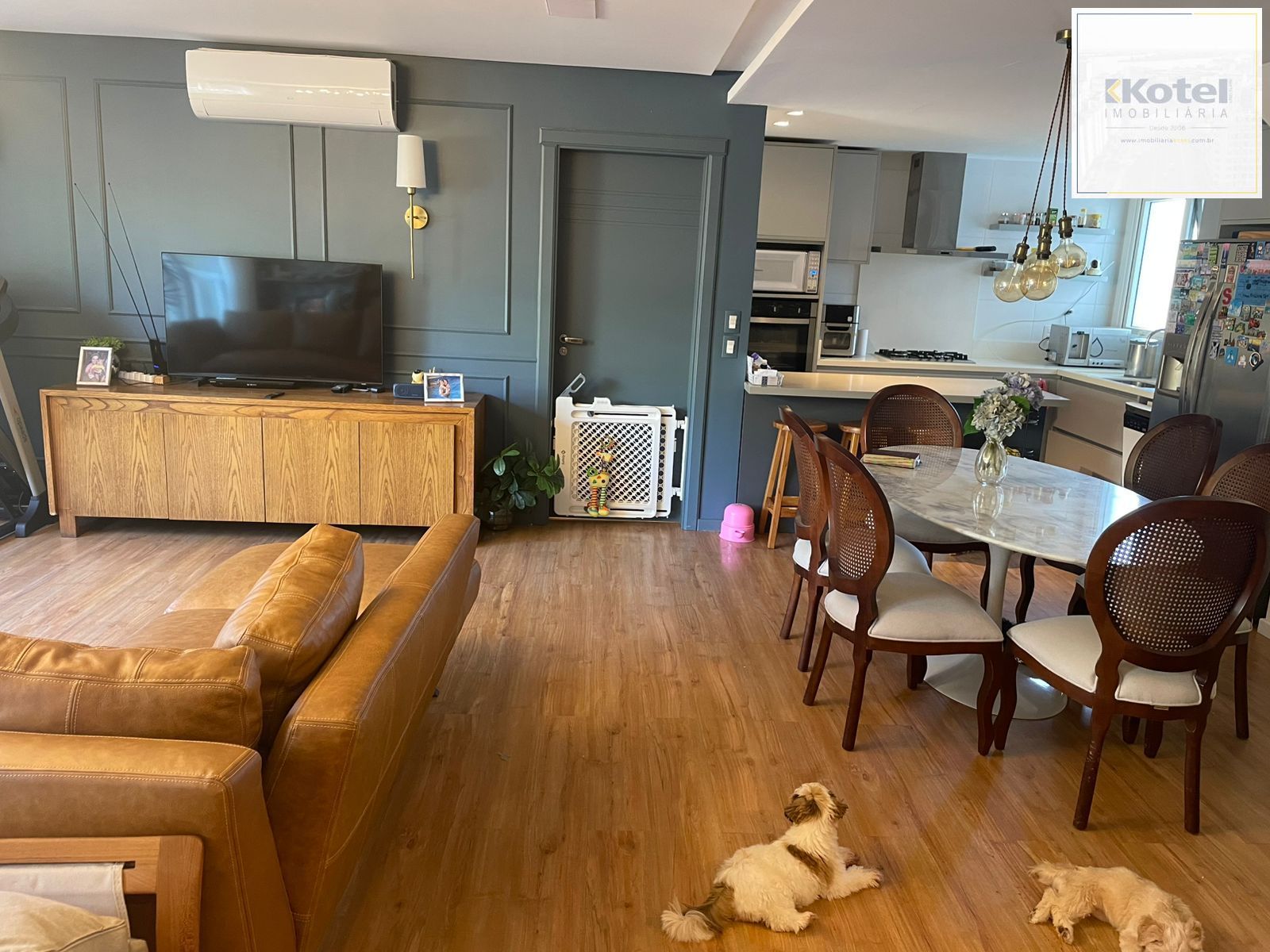 Apartamento à VENDA, com ótima planta de 137 m² privativos, 3 SUÍTES, 2 vagas, em um condominio com INFRAESTRUTURA DE RESORT, bairro RIO BRANCO. — foto 2